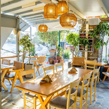 Le Grand Bleu & * Lefkos (Karpathos)