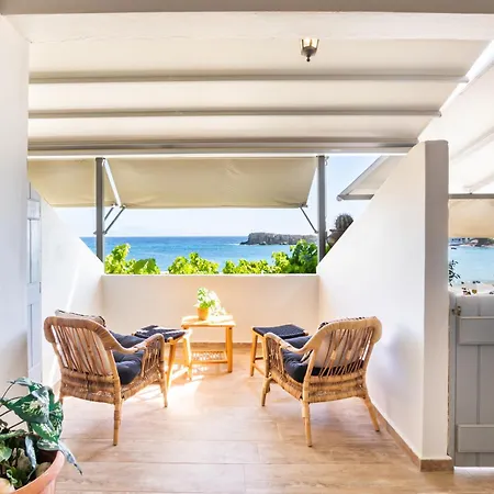 Le Grand Bleu & アパート *