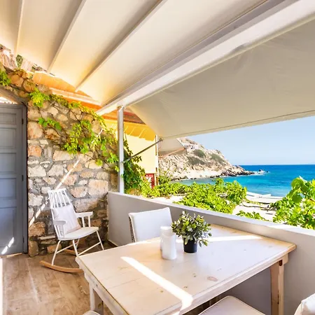 アパート Le Grand Bleu & Lefkos (Karpathos)