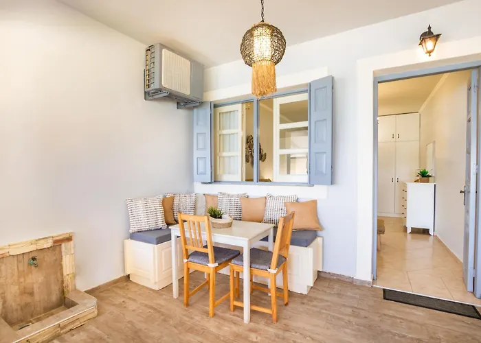 Le Grand Bleu & * Lefkos (Karpathos)